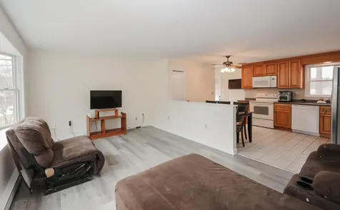 103 Saranac Drive Nashua NH 03062