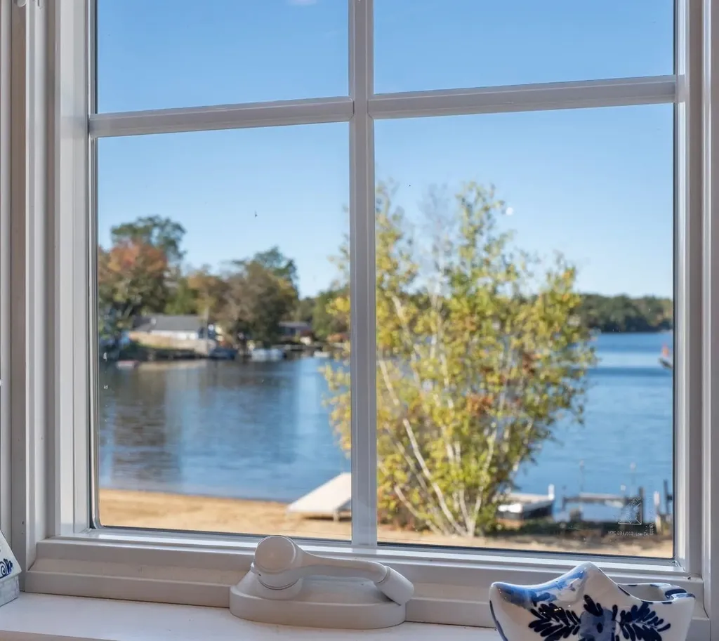 39 Kibrel Court Sandown NH 03873