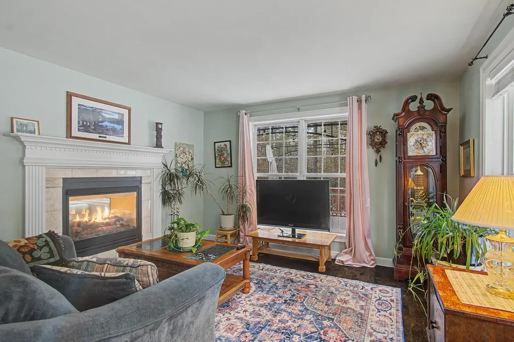 1 Cedar Court Essex VT 05452