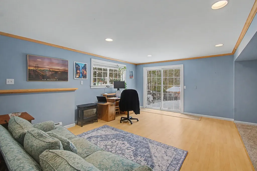 1 Cedar Court Essex VT 05452