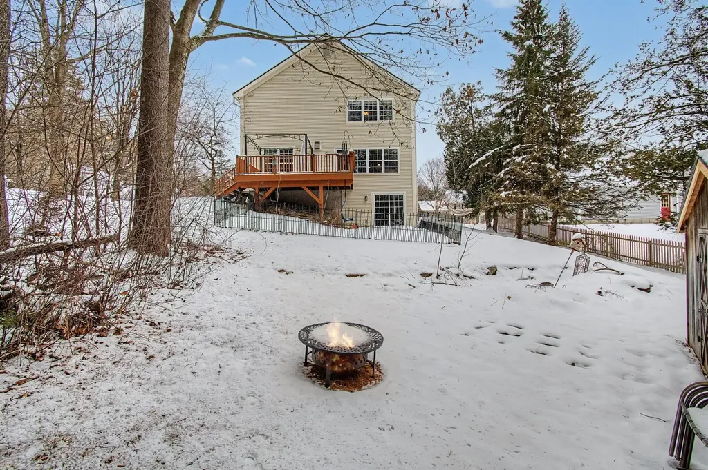 1 Cedar Court Essex VT 05452