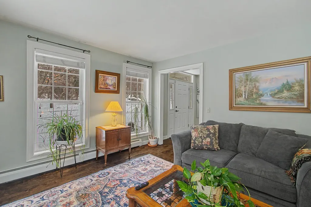 1 Cedar Court Essex VT 05452