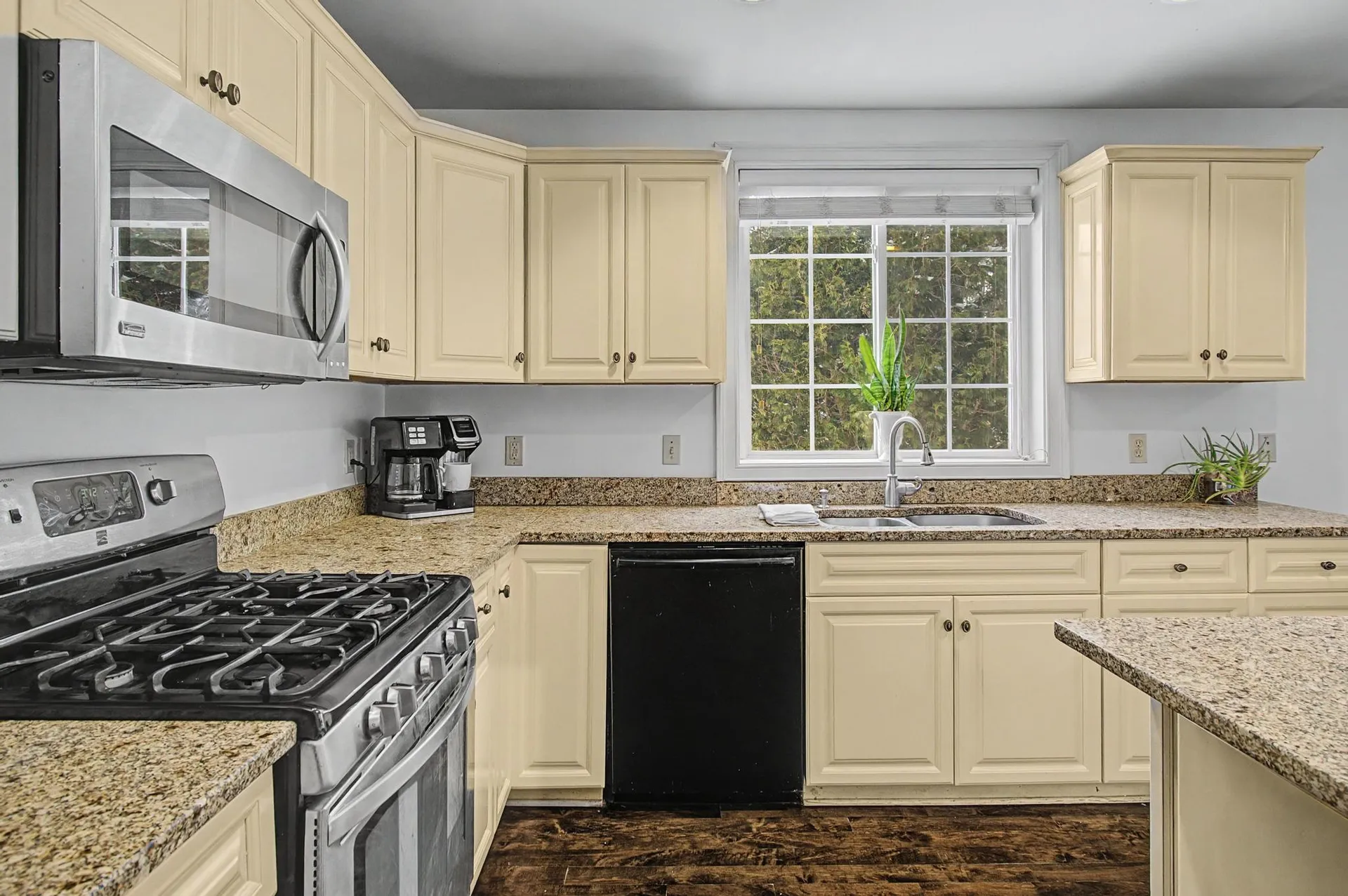 1 Cedar Court Essex VT 05452