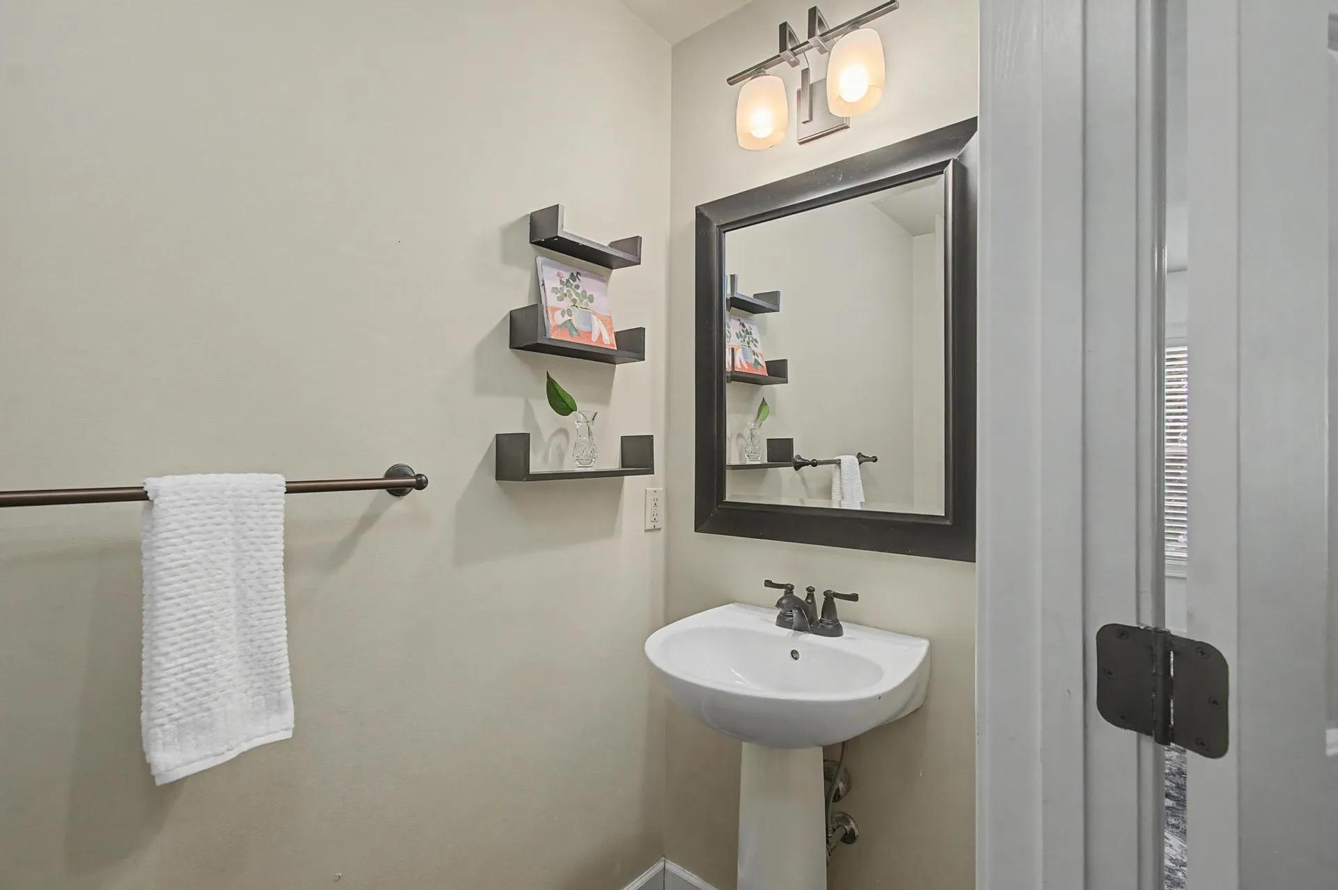 1 Cedar Court Essex VT 05452