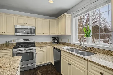1 Cedar Court Essex VT 05452