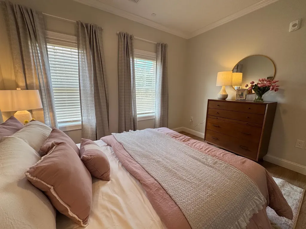 74 Rockingham Road Derry NH 03038