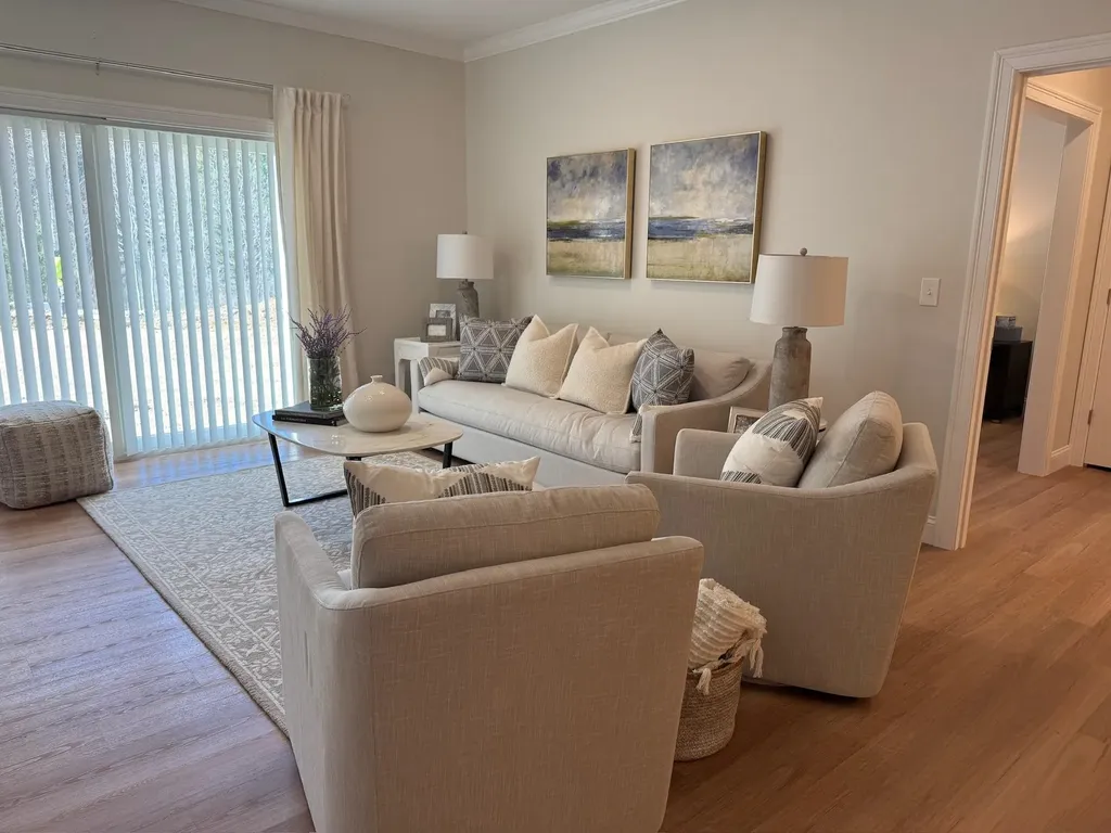 74 Rockingham Road Derry NH 03038