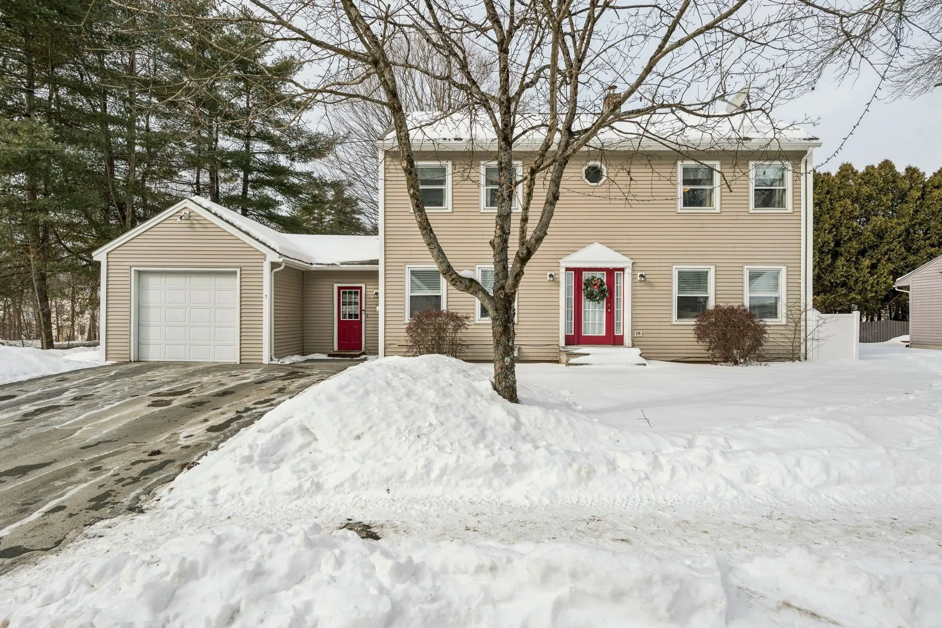 5 Carlton Drive Lebanon NH 03784