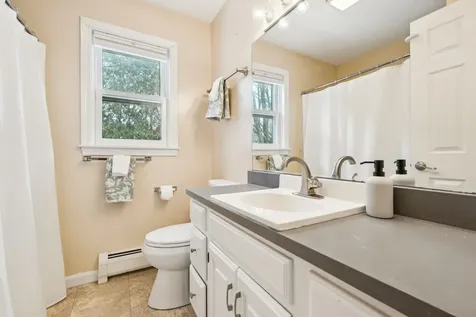 5 Carlton Drive Lebanon NH 03784