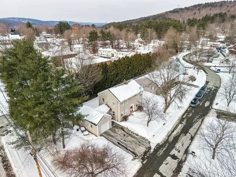 5 Carlton Drive Lebanon NH 03784