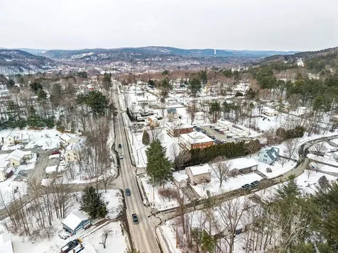 5 Carlton Drive Lebanon NH 03784