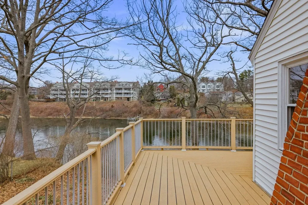 20 Mendum Avenue Kittery ME 03904