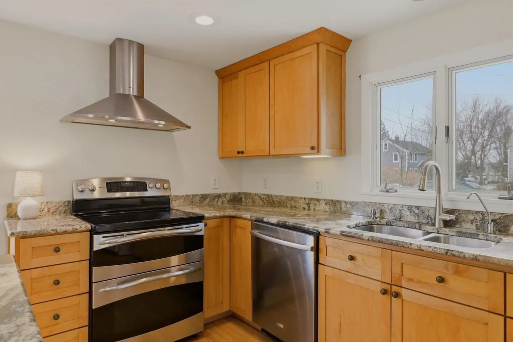 20 Mendum Avenue Kittery ME 03904