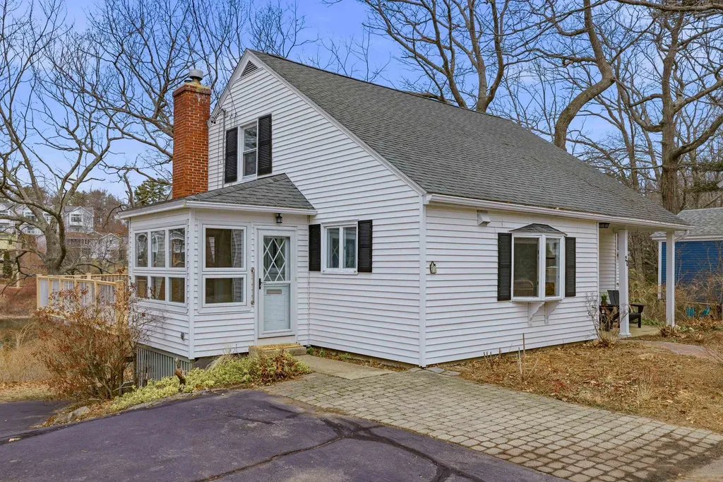 20 Mendum Avenue Kittery ME 03904