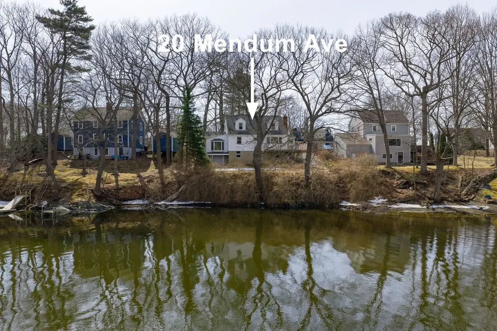 20 Mendum Avenue Kittery ME 03904