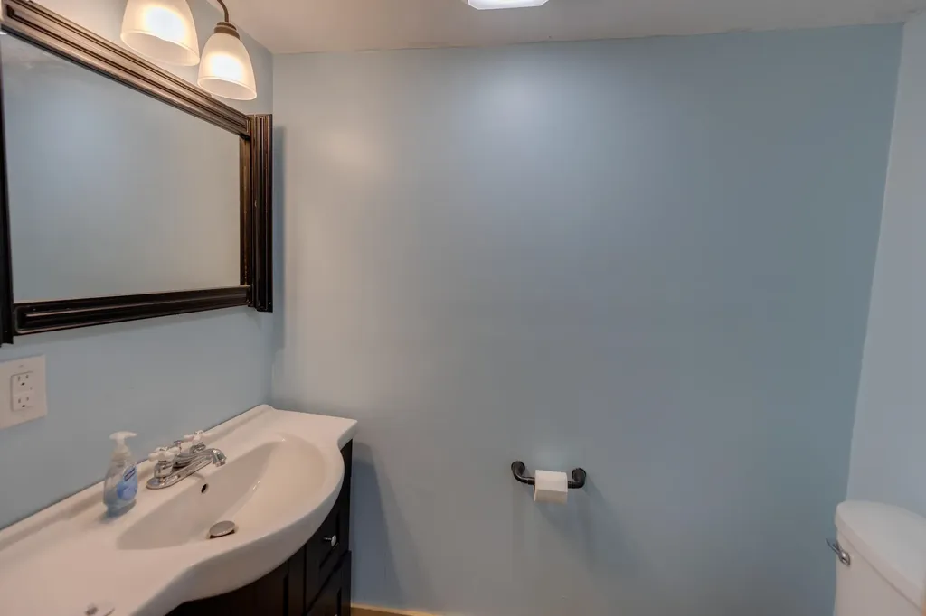 60 Winona Road Meredith NH 03253