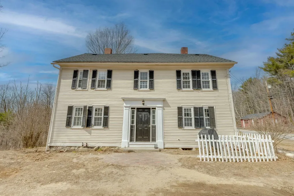 60 Winona Road Meredith NH 03253