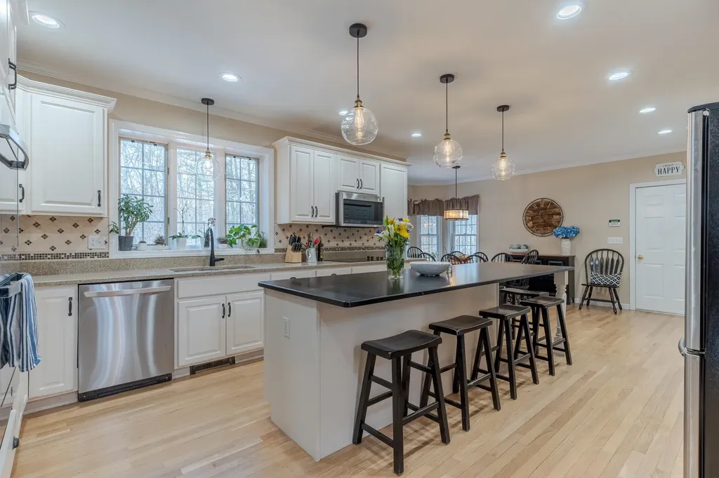 5 Blackford Drive Exeter NH 03833