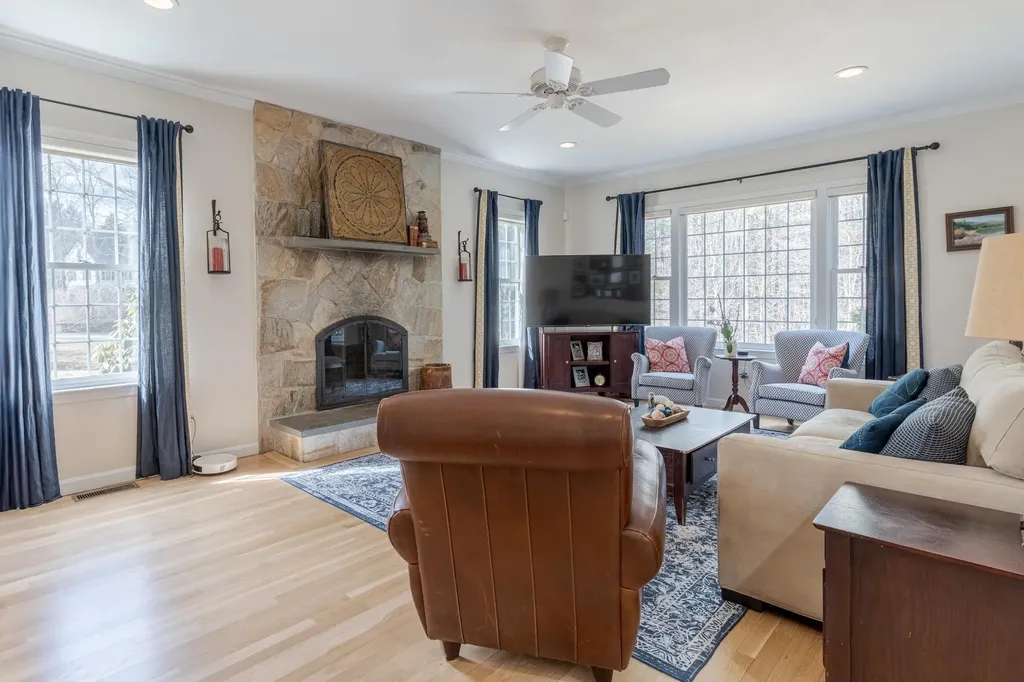 5 Blackford Drive Exeter NH 03833