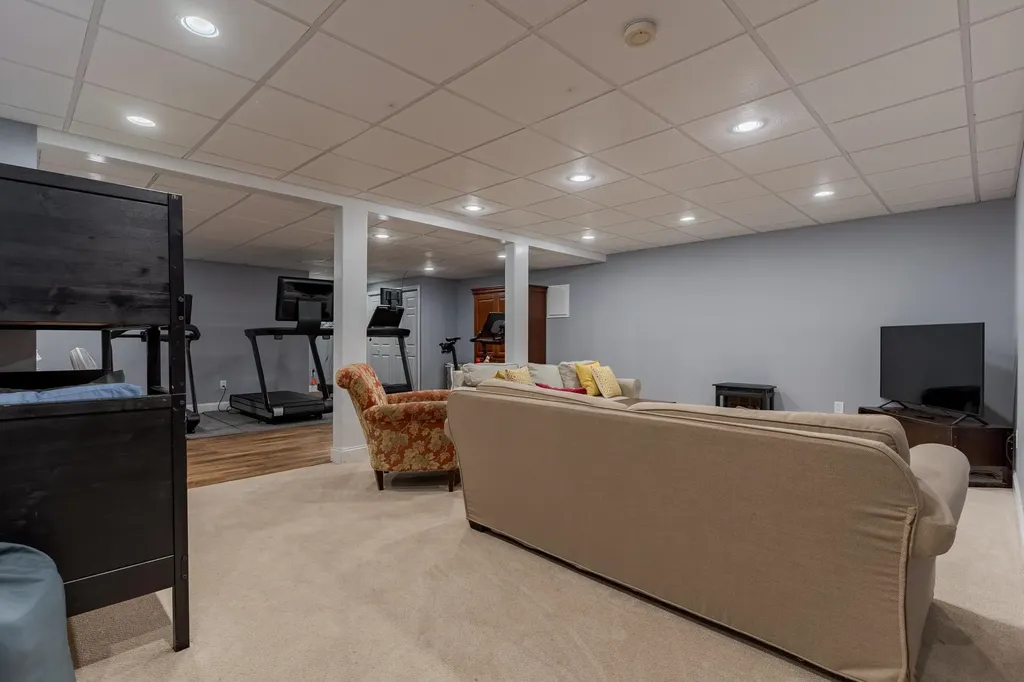 5 Blackford Drive Exeter NH 03833