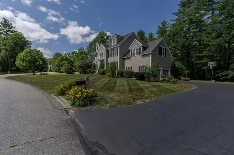 5 Blackford Drive Exeter NH 03833