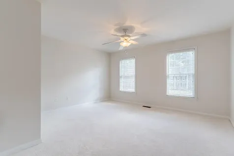 5 Blackford Drive Exeter NH 03833