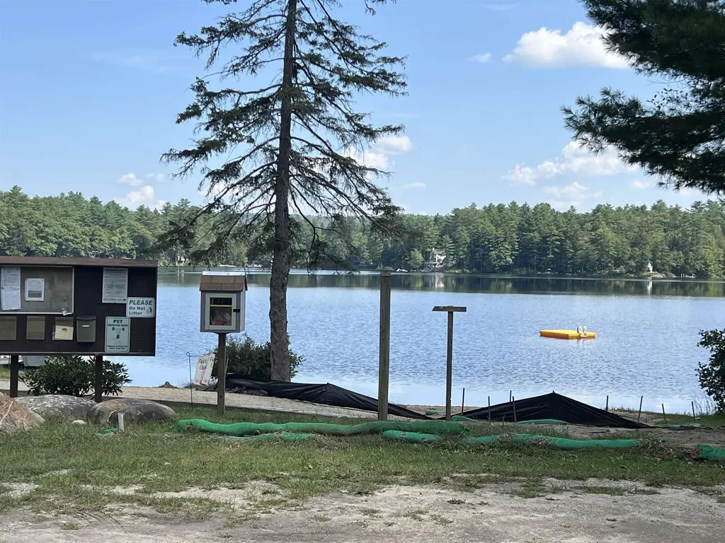 14-077 Deerpoint Drive Hillsborough NH 03244