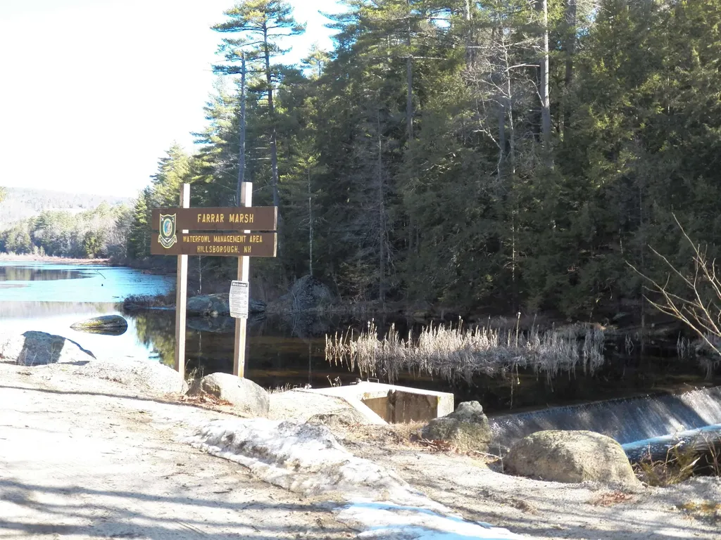 14-077 Deerpoint Drive Hillsborough NH 03244