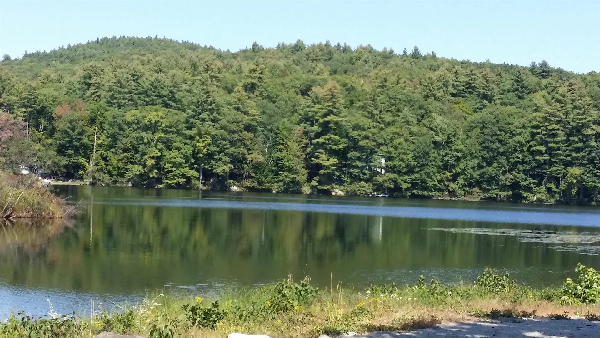 14-077 Deerpoint Drive Hillsborough NH 03244