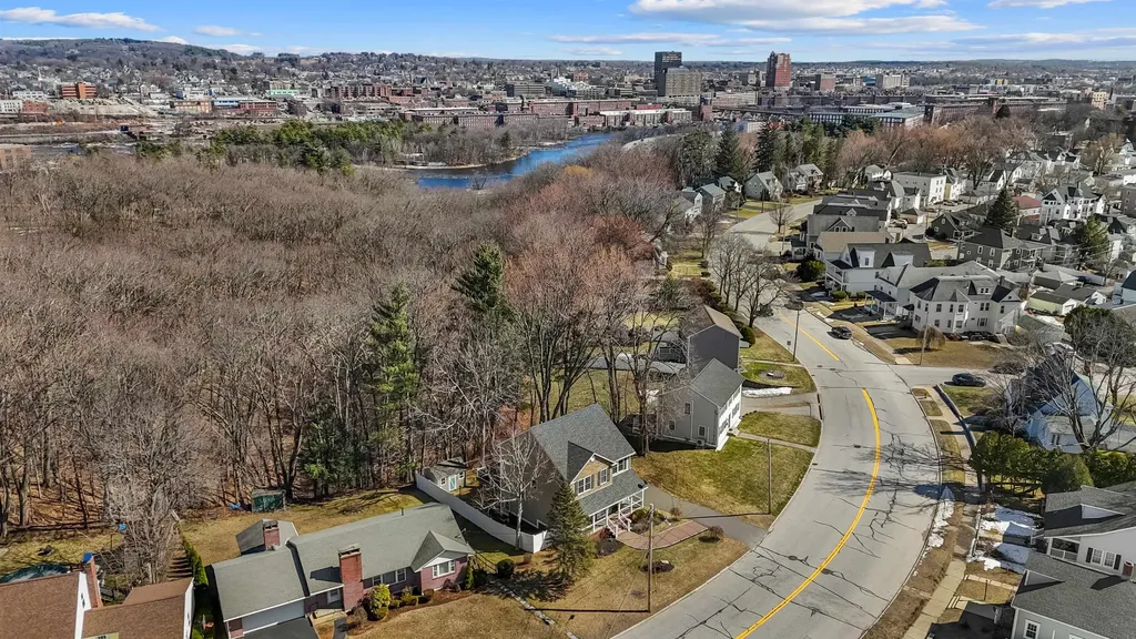 523 Coolidge Avenue Manchester NH 03102