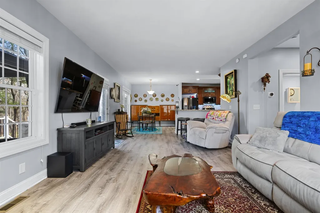 523 Coolidge Avenue Manchester NH 03102