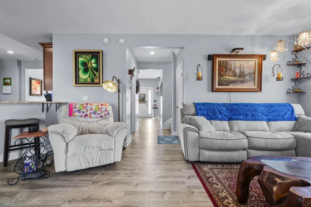 523 Coolidge Avenue Manchester NH 03102