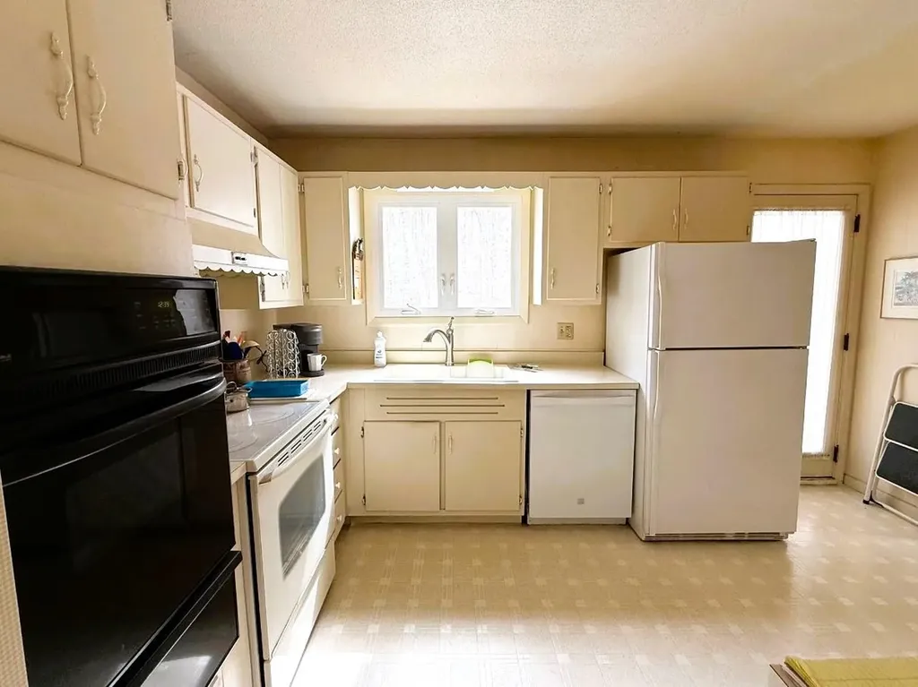 59 White Rock Hill Road Bow NH 03304