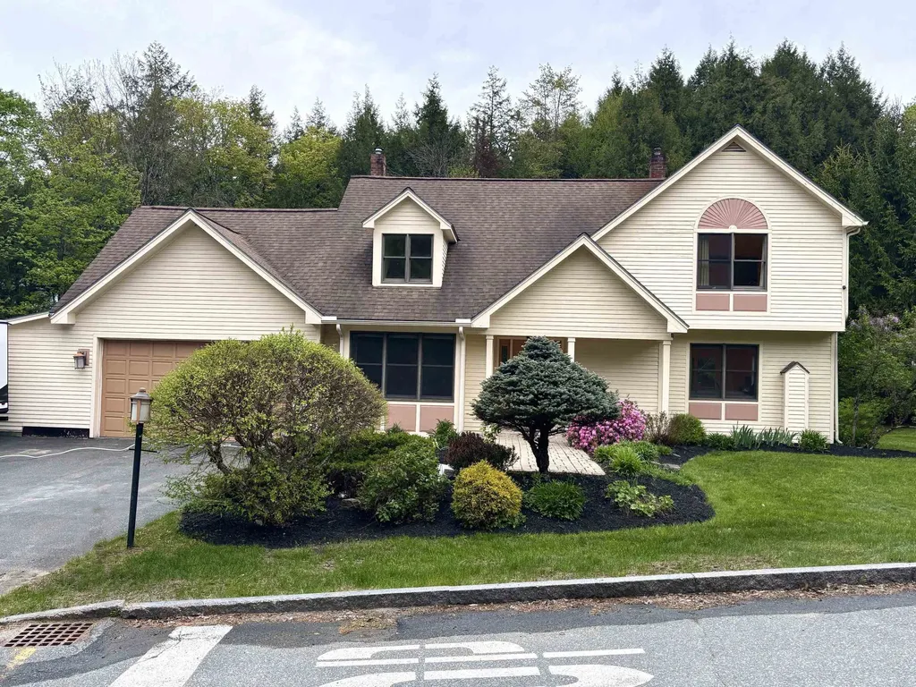 322 Farmer Drive St. Johnsbury VT 05819