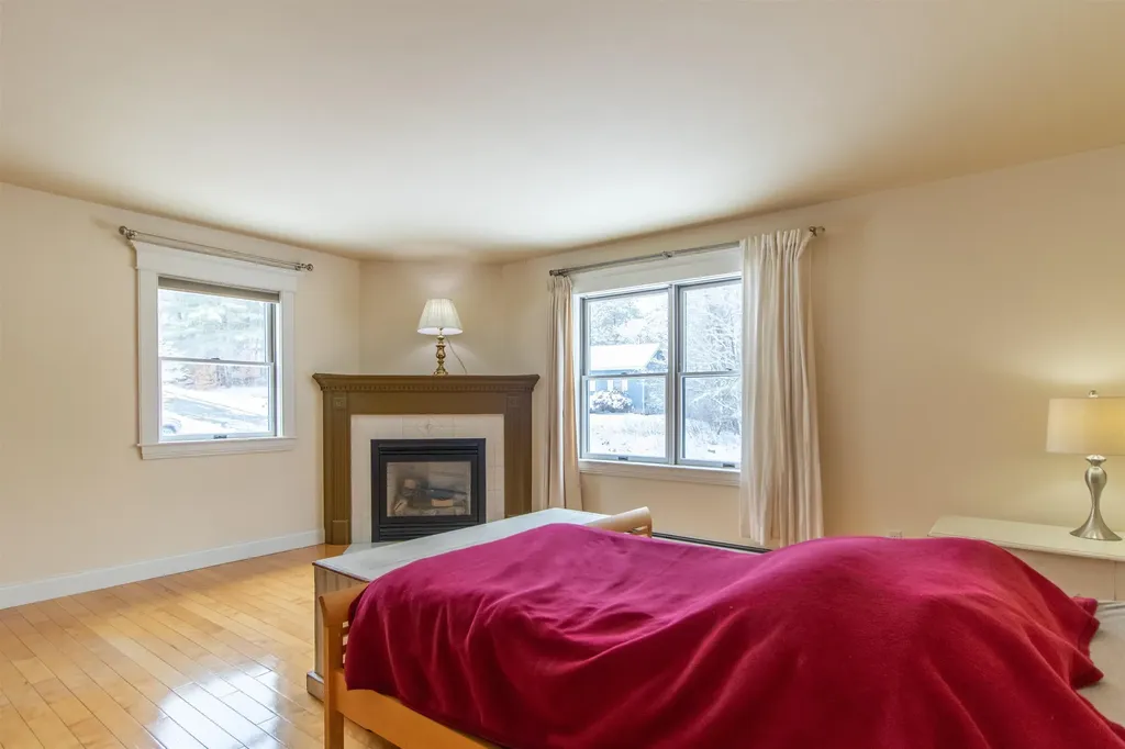 322 Farmer Drive St. Johnsbury VT 05819