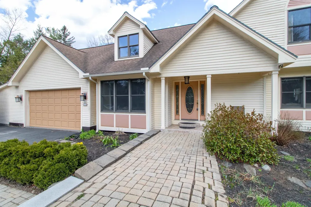 322 Farmer Drive St. Johnsbury VT 05819