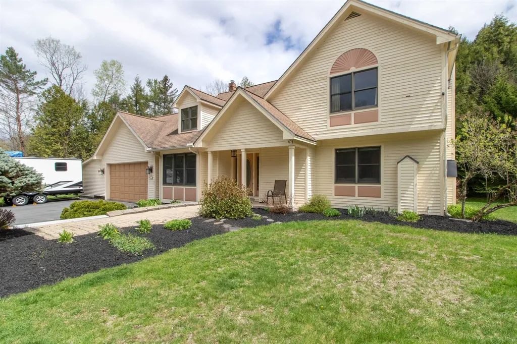 322 Farmer Drive St. Johnsbury VT 05819