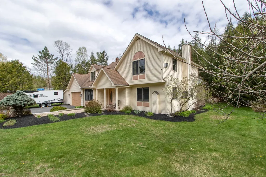 322 Farmer Drive St. Johnsbury VT 05819