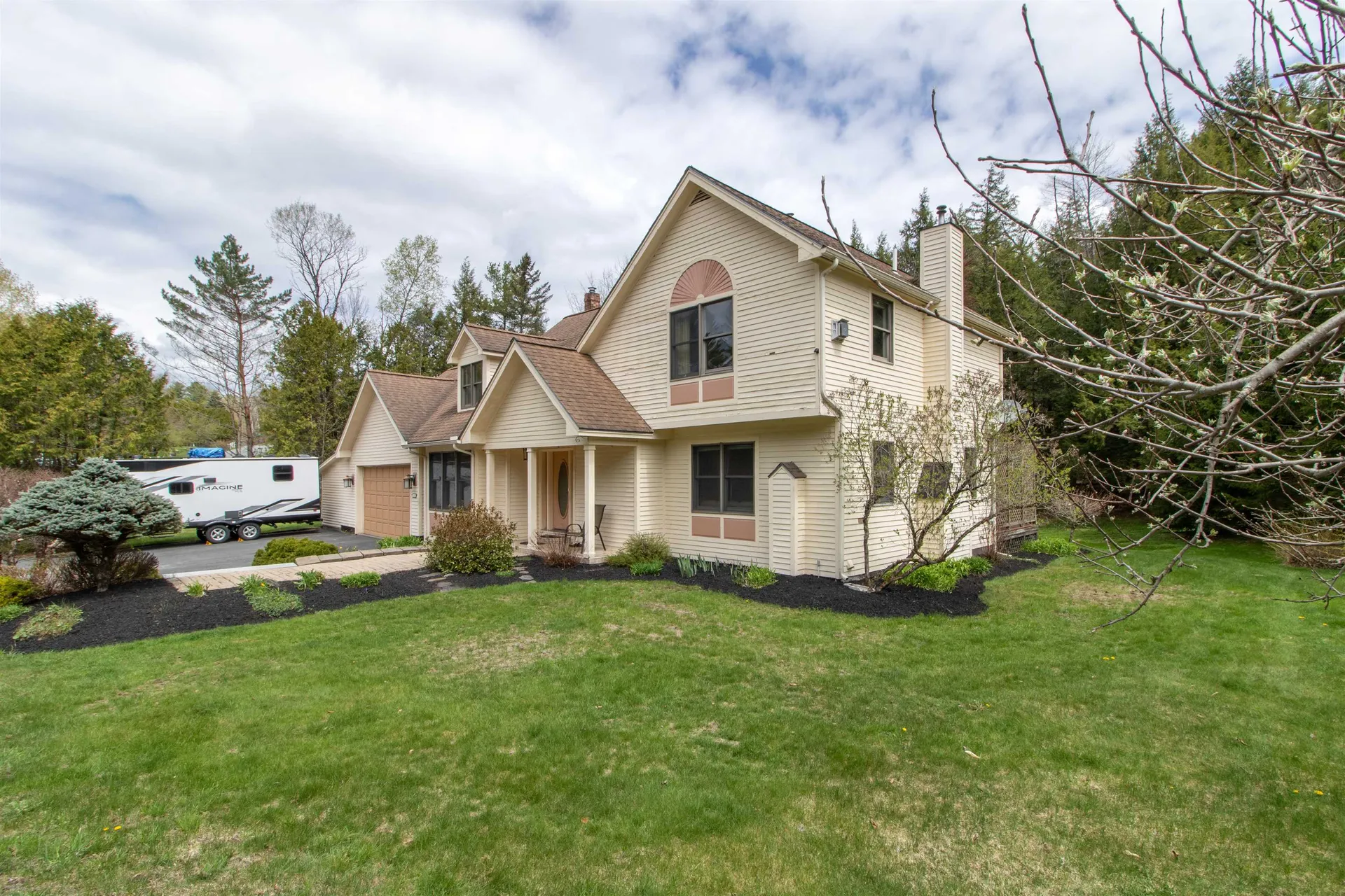 322 Farmer Drive St. Johnsbury VT 05819