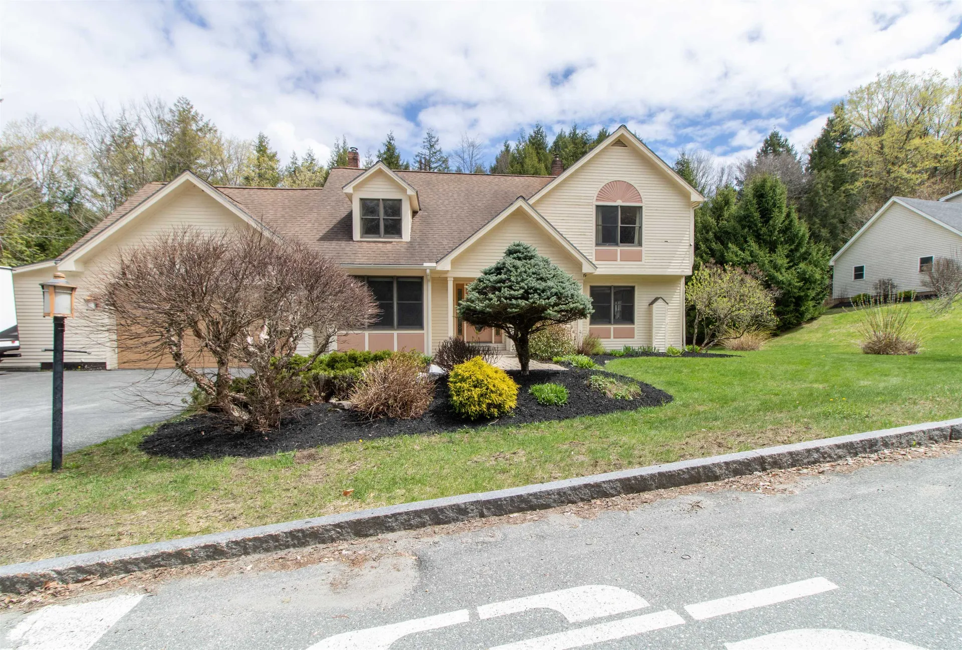 322 Farmer Drive St. Johnsbury VT 05819