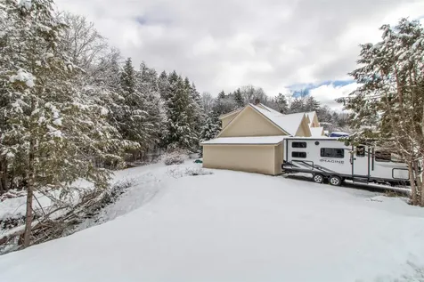 322 Farmer Drive St. Johnsbury VT 05819