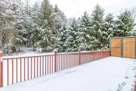 322 Farmer Drive St. Johnsbury VT 05819