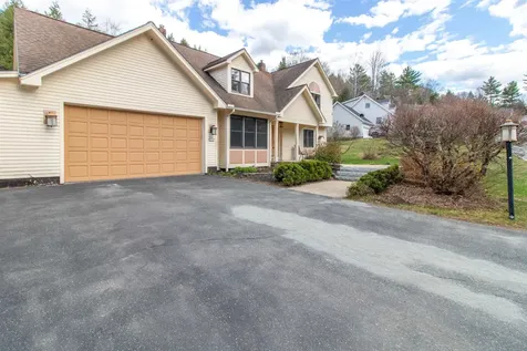 322 Farmer Drive St. Johnsbury VT 05819