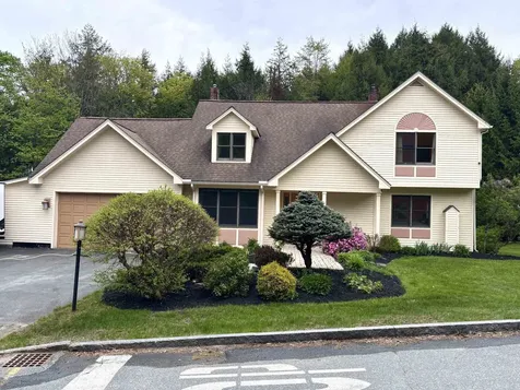 322 Farmer Drive St. Johnsbury VT 05819