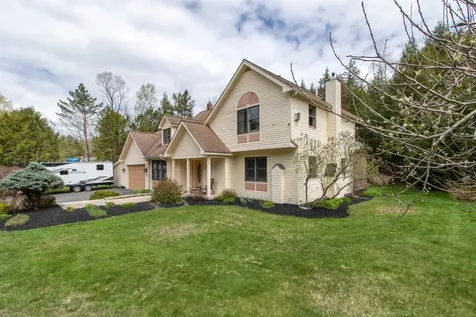 322 Farmer Drive St. Johnsbury VT 05819