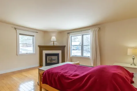 322 Farmer Drive St. Johnsbury VT 05819