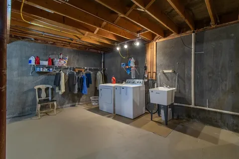 322 Farmer Drive St. Johnsbury VT 05819