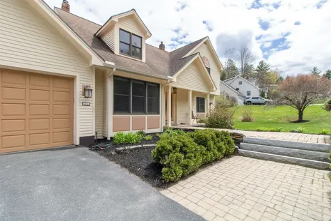 322 Farmer Drive St. Johnsbury VT 05819