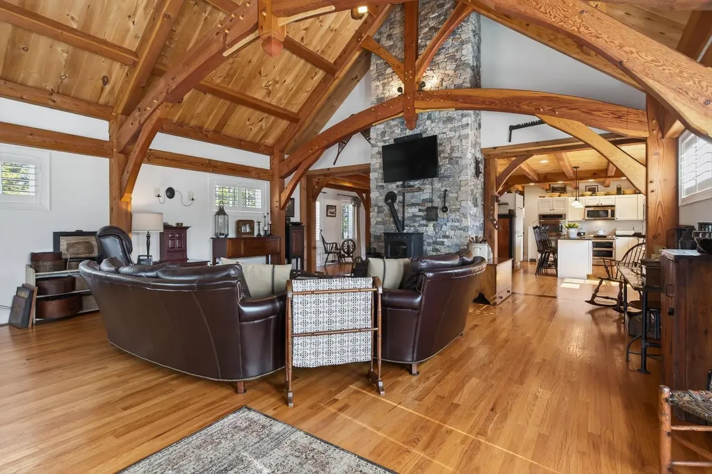 71 Odell Road Sandown NH 03873