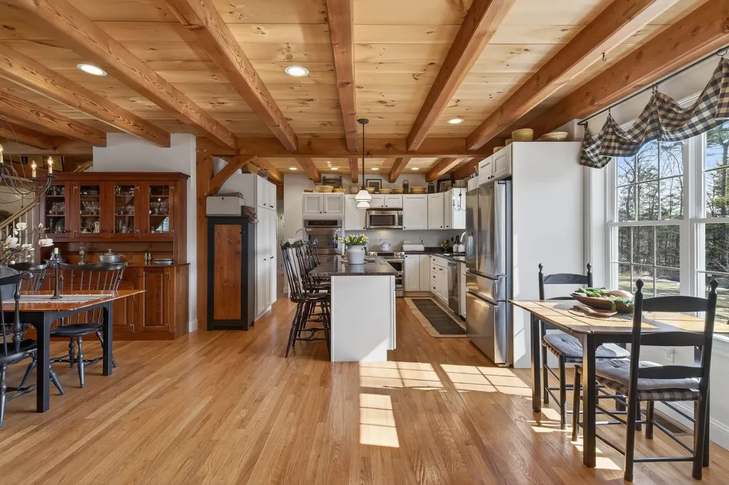 71 Odell Road Sandown NH 03873